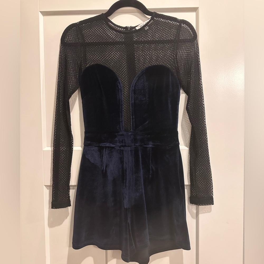 WYDLR Lace & Velvet Combination Romper - Picture 4 of 7